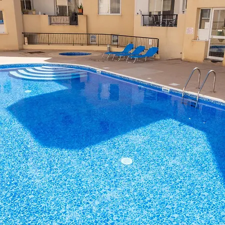 Stylish 2 Bedroom Apartment In Pegia Peyia Exterior photo