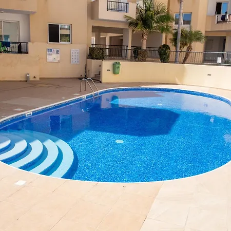 Stylish 2 Bedroom Apartment In Pegia Peyia Exterior photo